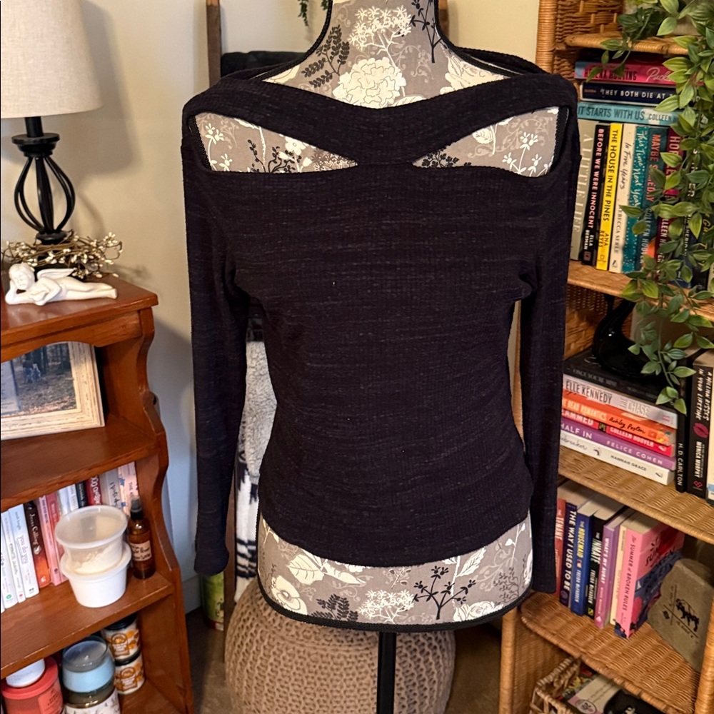 LNA Clyde Knit Top - Picture 2 of 5